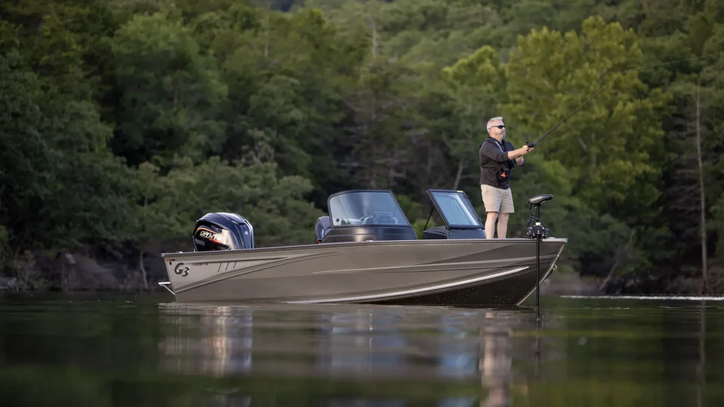 Angler V19 FS Fish 2