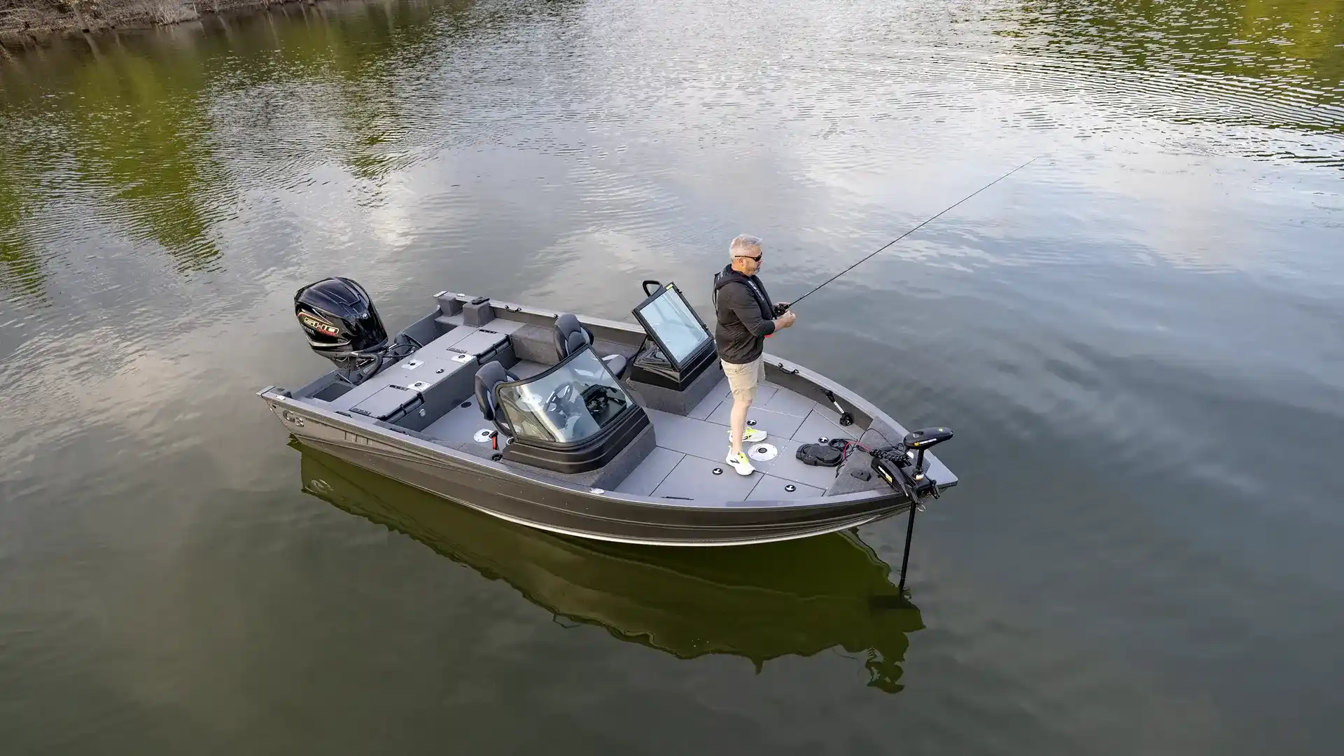 Bay 17 Running R L 2