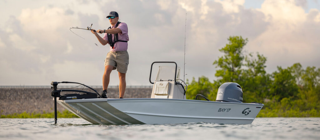 Bay 17 E4A6185rt 1600x700