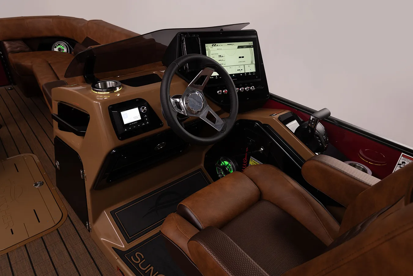 Center Console vs. Side Console: Which Layout Works Best for Your Fishing Style?