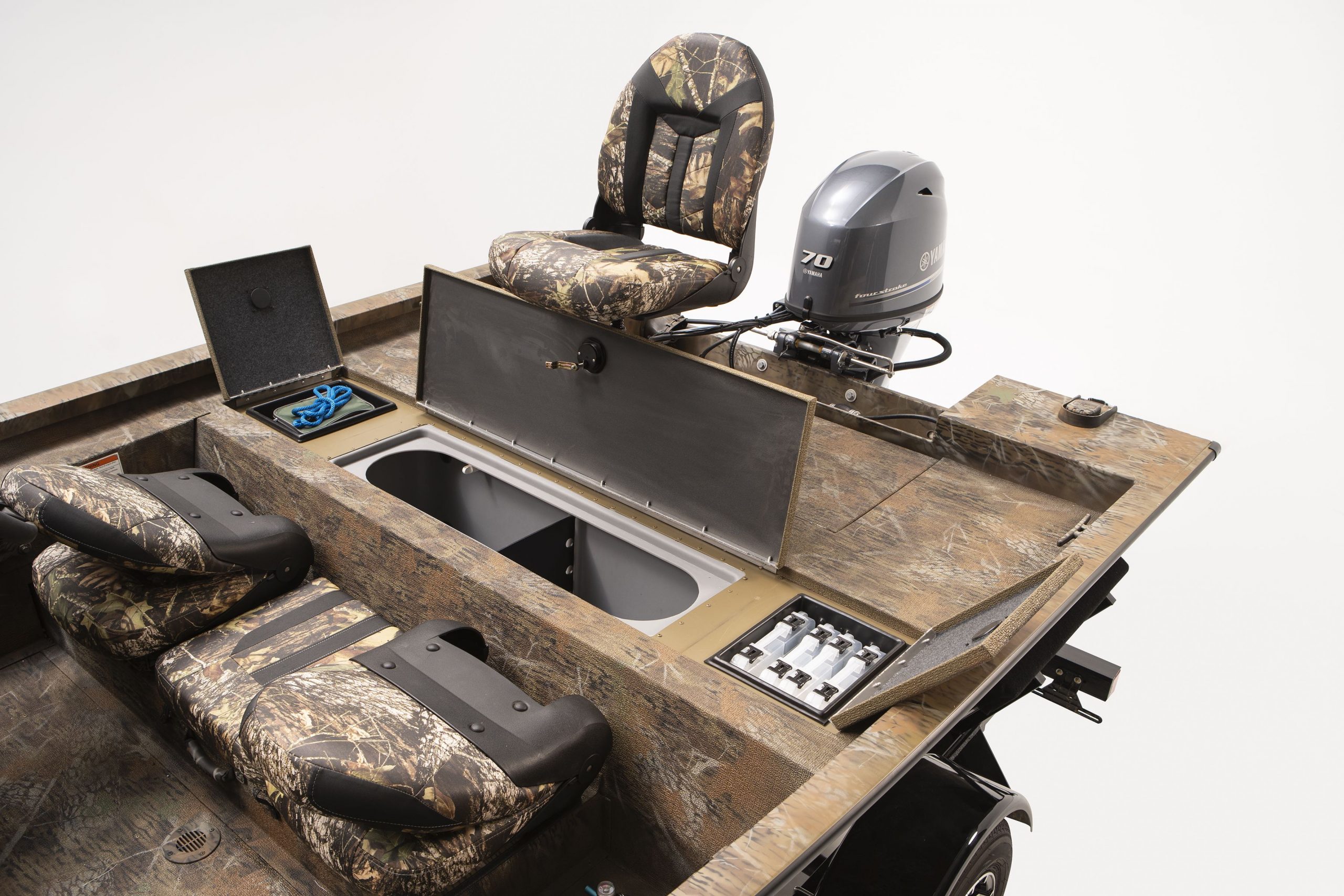https://www.g3boats.com/wp/wp-content/uploads/2020/08/Sportsman-1610-SS-Front-Storage-scaled.jpg